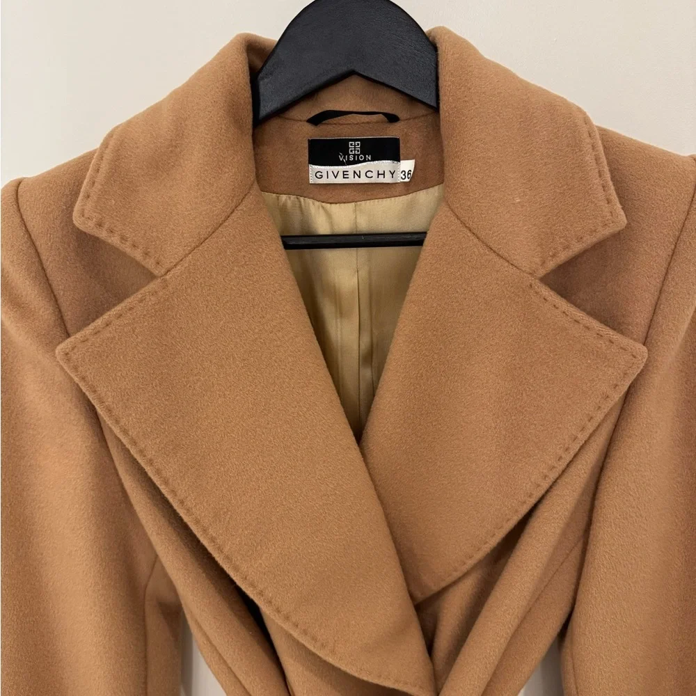 Vintage Givenchy Camel Coat, FR 36 - Picture 5 of 11